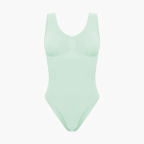 Hihaton muotoileva body alushousuilla